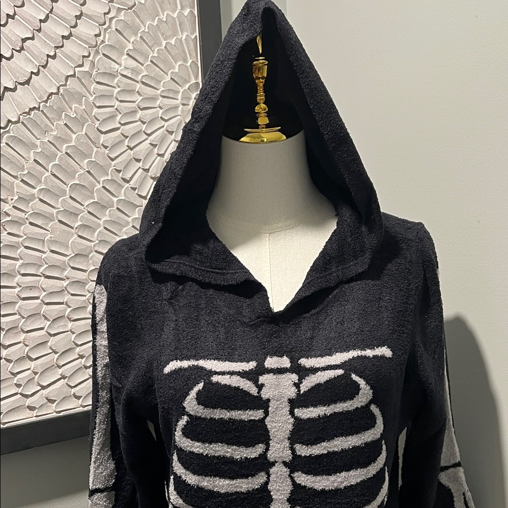 Hot Topic Black and White Skeleton Hoodie - Picture 2 of 4